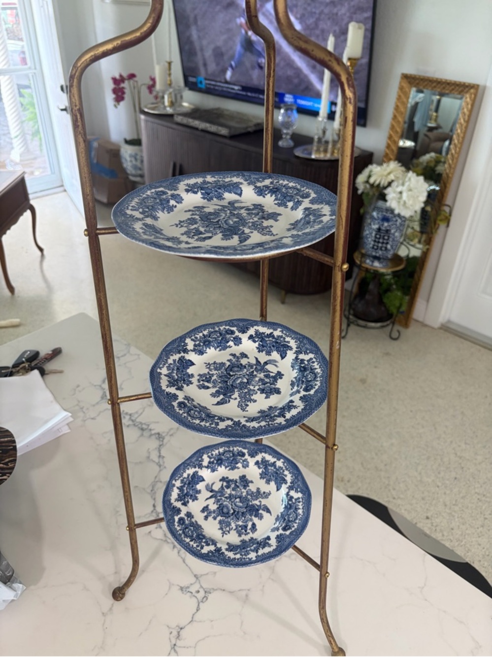 Source Unknown Gold Metal 3-Tier Plate Stand